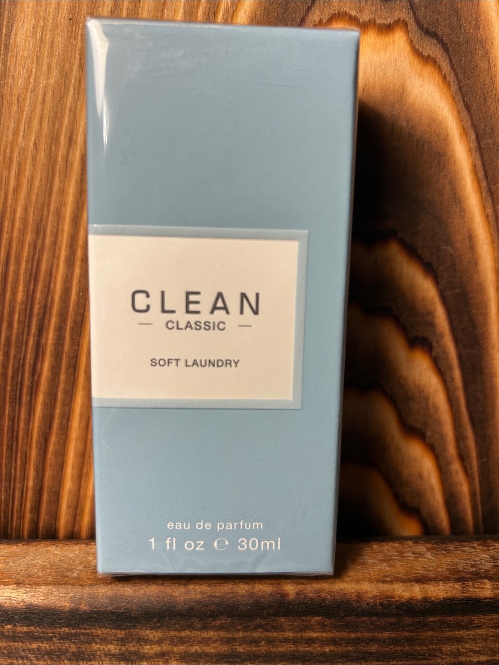 CLEAN Classic Soft Laundry Skincare Fragrance— Light Blue